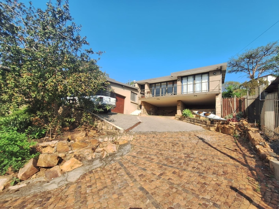 6 Bedroom Property for Sale in Meerhof North West